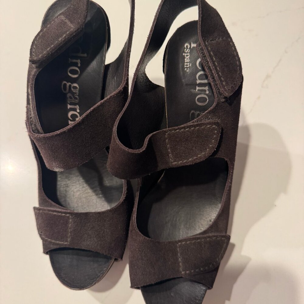 Pedro Garcia Brown Suede Sling Back Heels